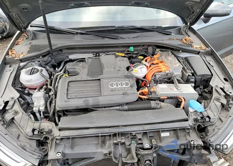 2017 Audi A3 E-Tron Premium Plus z USA, uszkodzony, nr VIN WAUTPBFF5HA112974